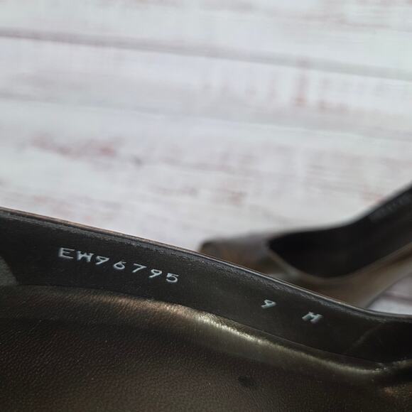 Stuart Weitzman Bonze Peep Toe Pumps 9 Chunky Heel Crossover Classic Lux Event - Picture 7 of 9